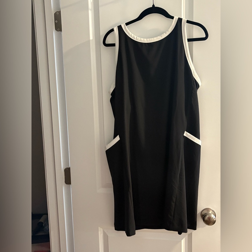 Lou & Grey Black and White Sleeveless Athletic Dress - Picture 1 of 6